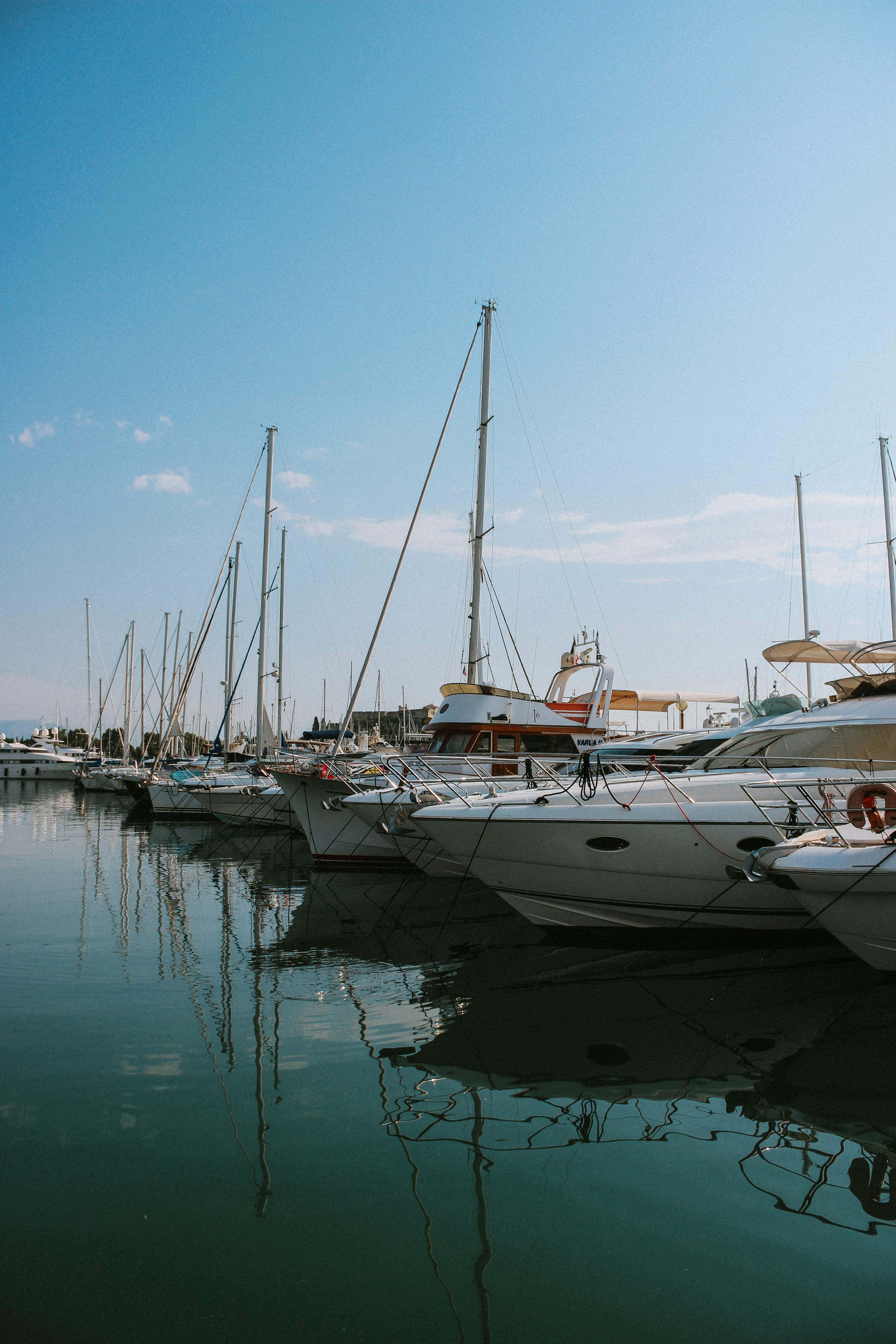 Location yacht Antibes