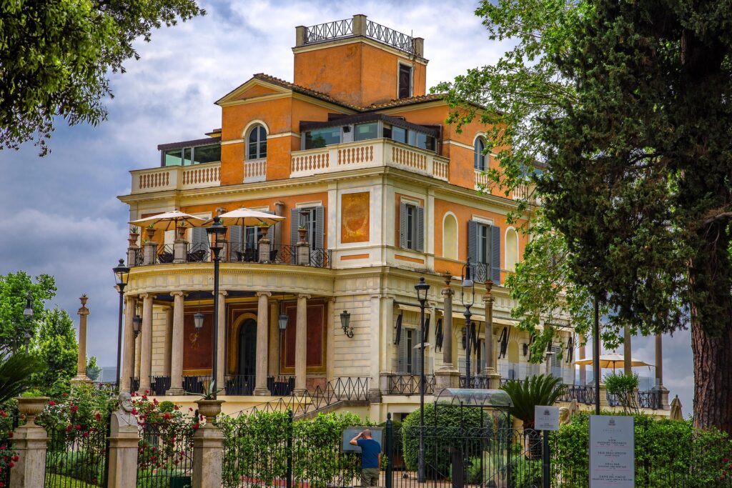 Off-Market Villas Explained: How the Riviera’s Best Homes Are Rented