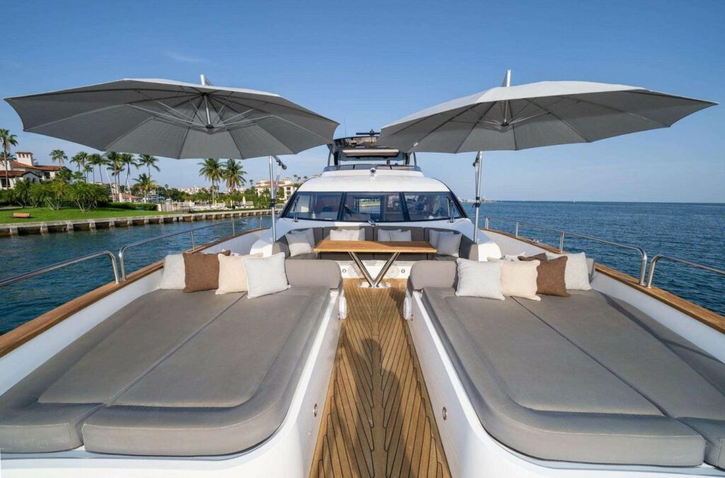 OASIS foredeck sun lounge, yacht charter Saint Tropez