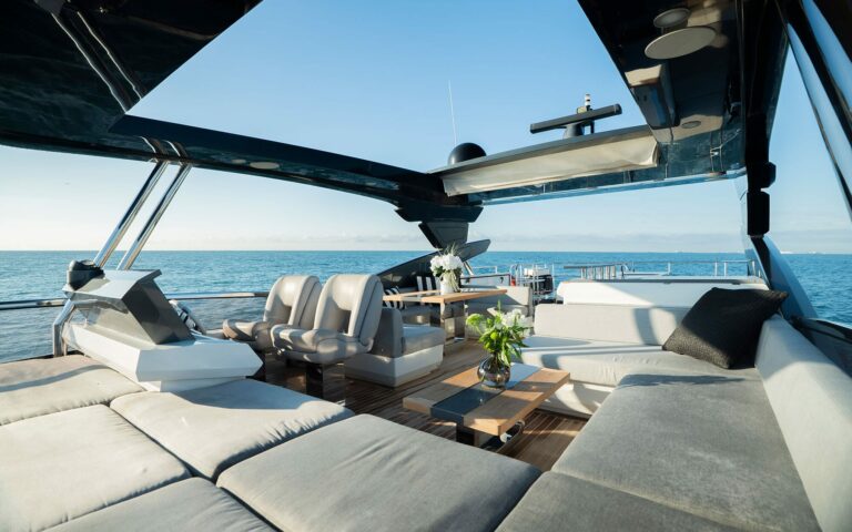 OMNIA flybridge lounge under the retractable roof, yacht charter Monaco