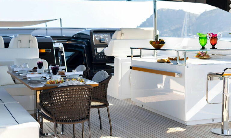 RAPH SEVEN II — main deck aft alfresco dining, charter Cote d Azur