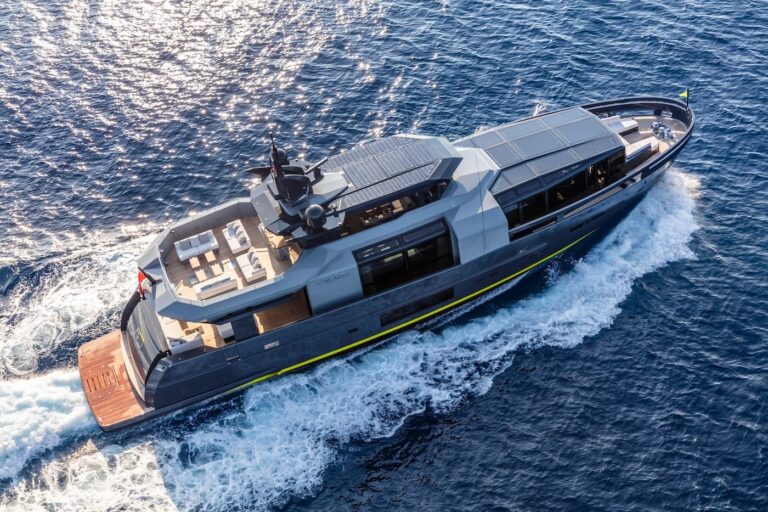 SEA CORAL II — three-quarter view cruising off the coast, charter Cote d Azur