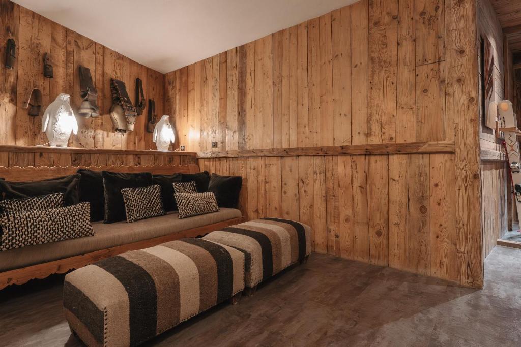 Chalet Alix — dining room under century-old beams