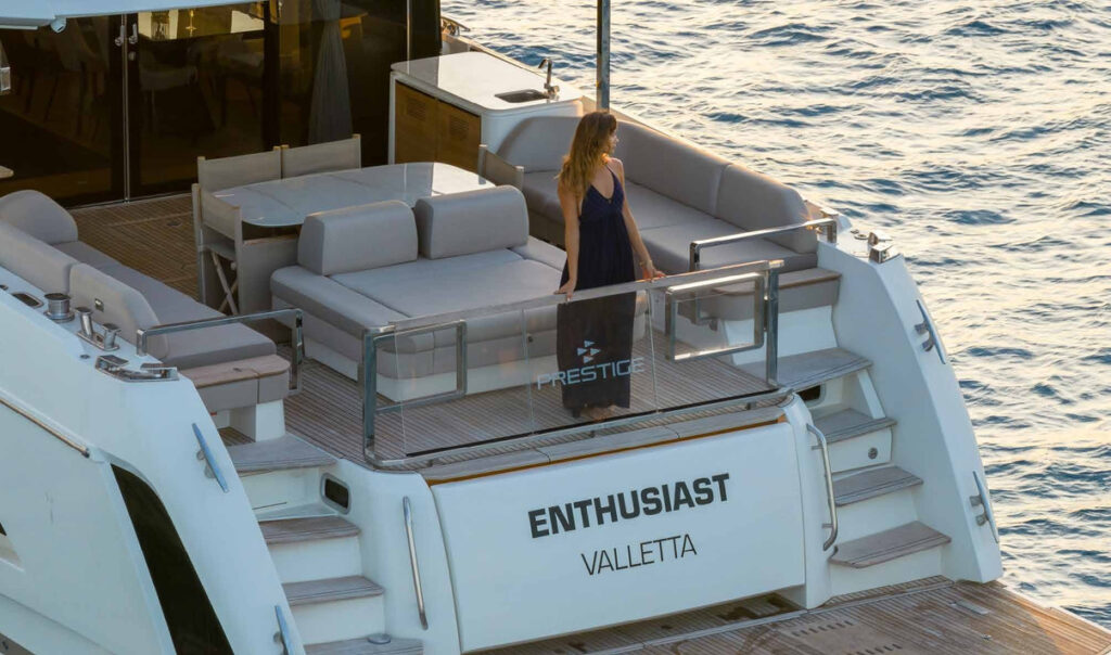 ENTHUSIAST — stern and swim platform, charter Côte d'Azur