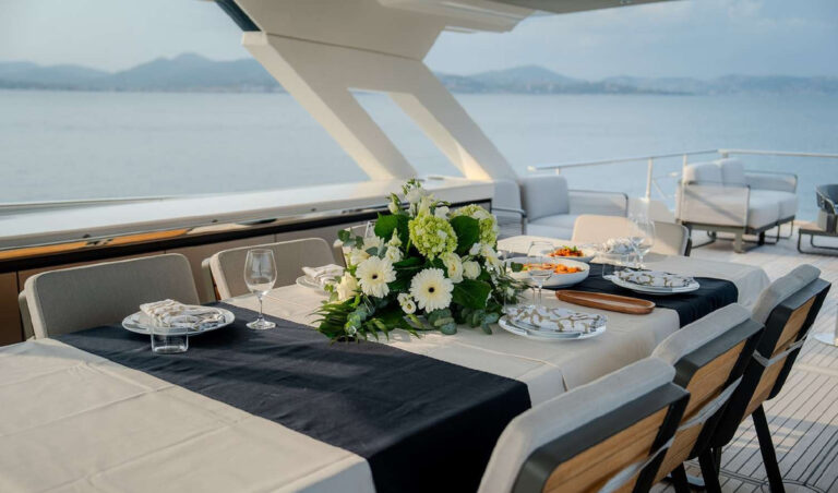SEMELA — main aft deck dining, charter Côte d'Azur