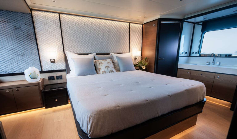 SEMELA — guest cabin, charter Côte d'Azur