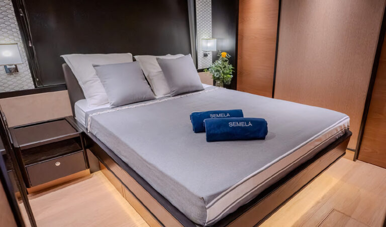 SEMELA — double guest cabin, charter Côte d'Azur